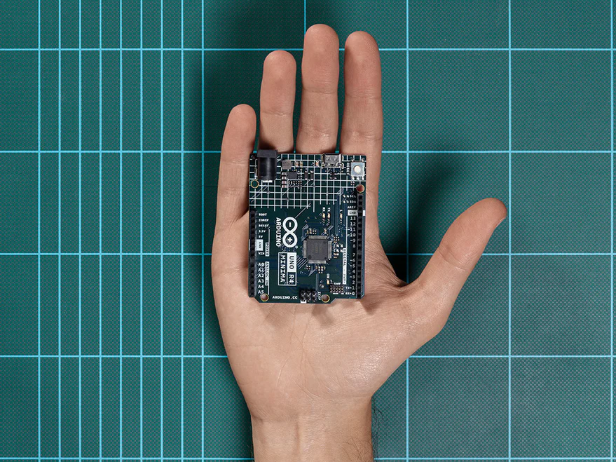 加倍進化－Arduino UNO R4 Minima、WiFi 同步登場