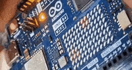 使用 Arduino UNO R4 WiFi 輕鬆製作 LED Matrix 動畫！