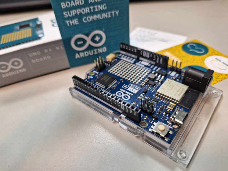 使用 Arduino UNO R4 WiFi 輕鬆製作 LED Matrix 動畫！